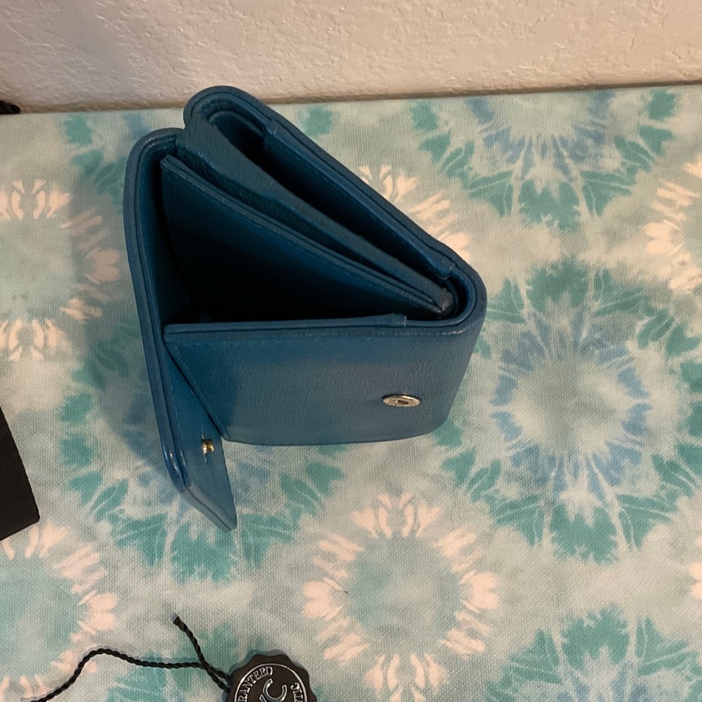 CHANEL Teal Blue Timeless CC Trifold Compact Leather Wallet - Picture 10 of 16